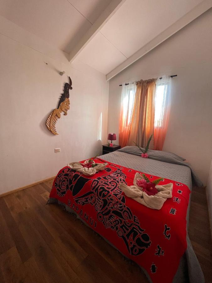 Pua vaenga Hostel Hanga Roa Bagian luar foto