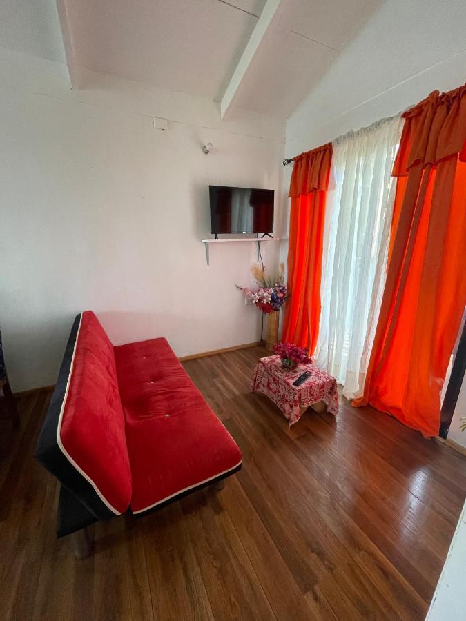 Pua vaenga Hostel Hanga Roa Bagian luar foto