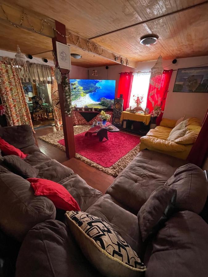 Pua vaenga Hostel Hanga Roa Bagian luar foto