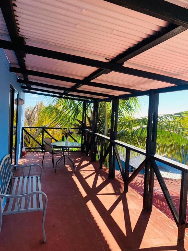 Pua vaenga Hostel Hanga Roa Bagian luar foto