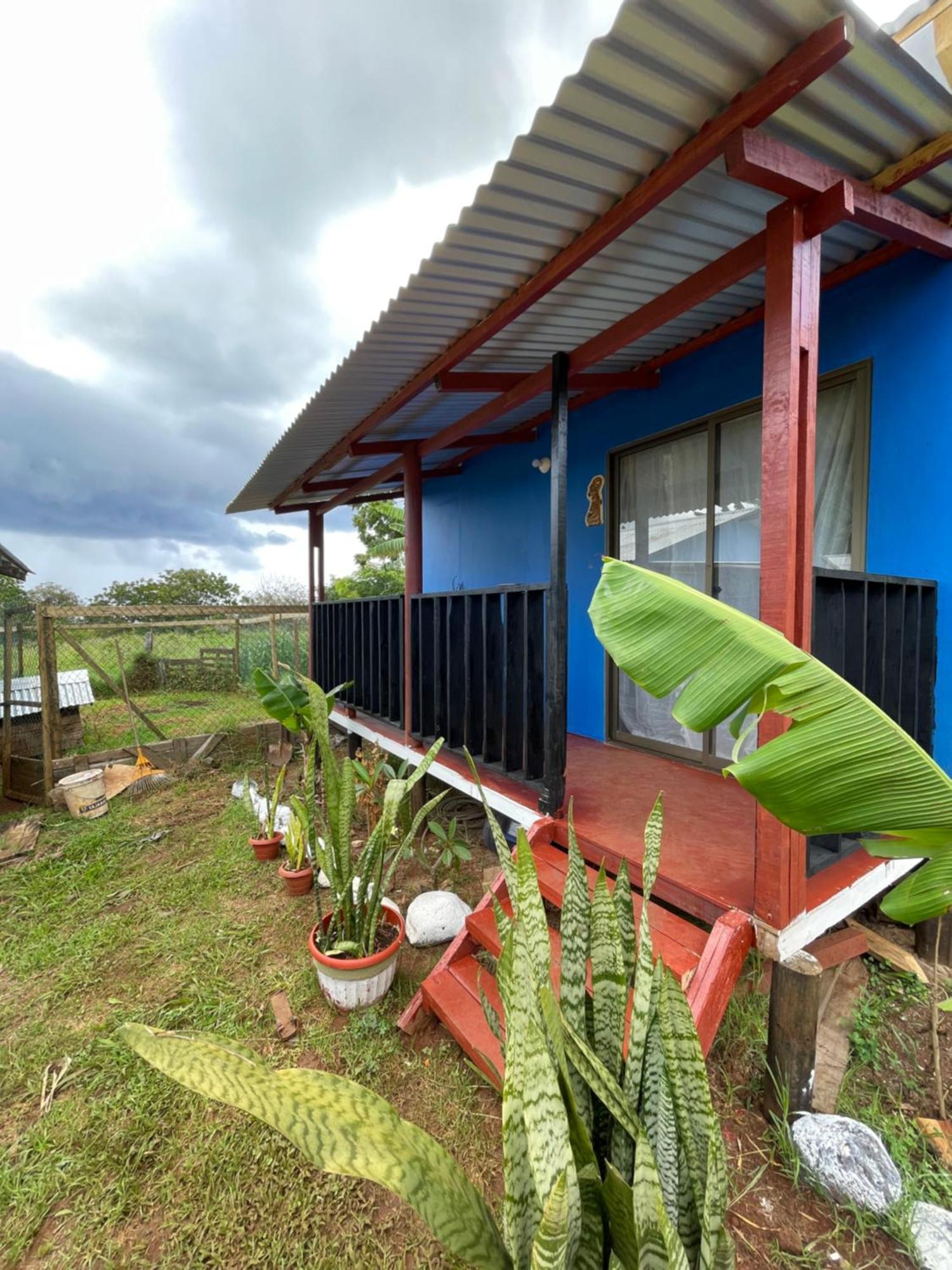 Pua vaenga Hostel Hanga Roa Bagian luar foto