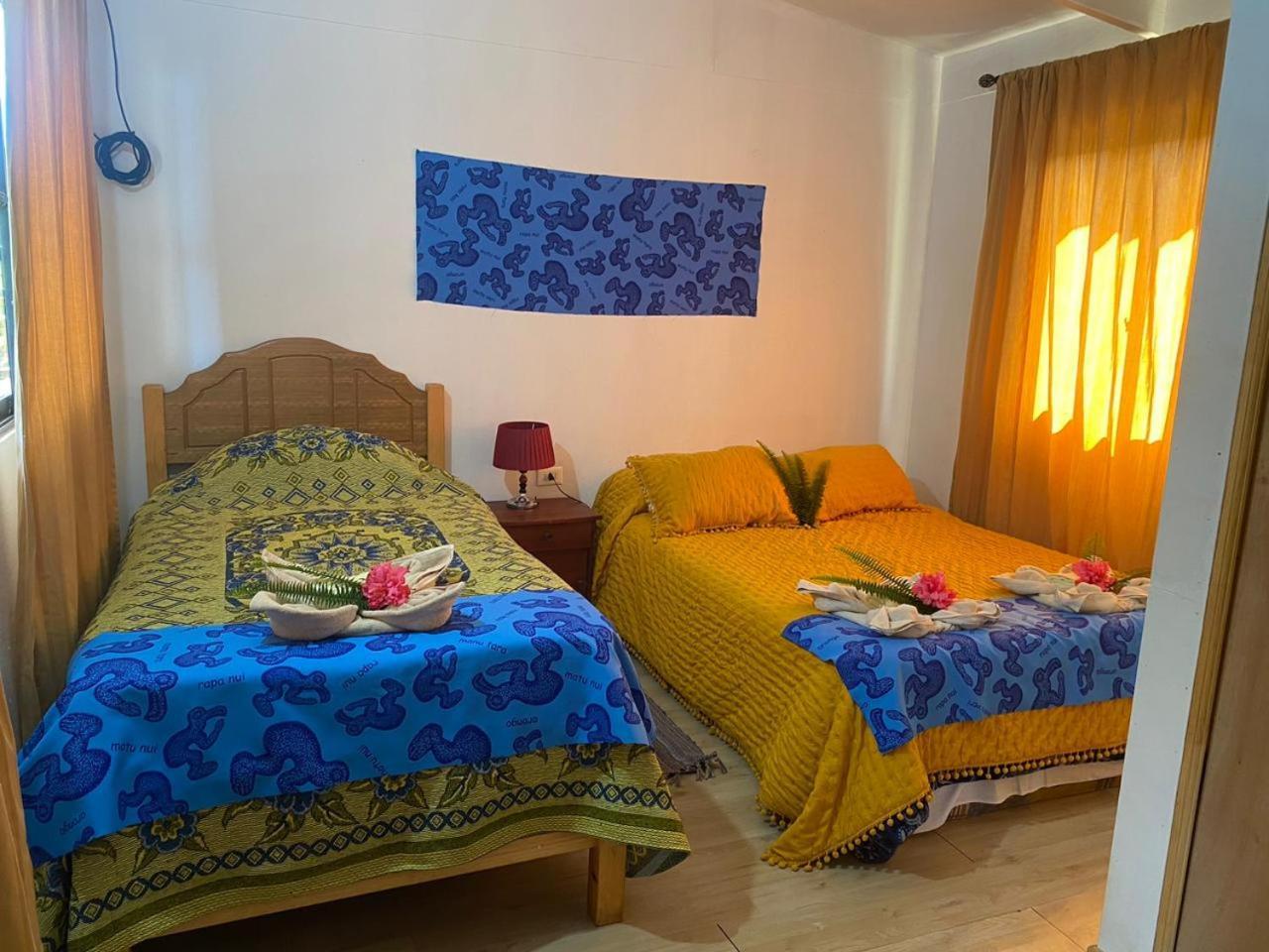 Pua vaenga Hostel Hanga Roa Bagian luar foto