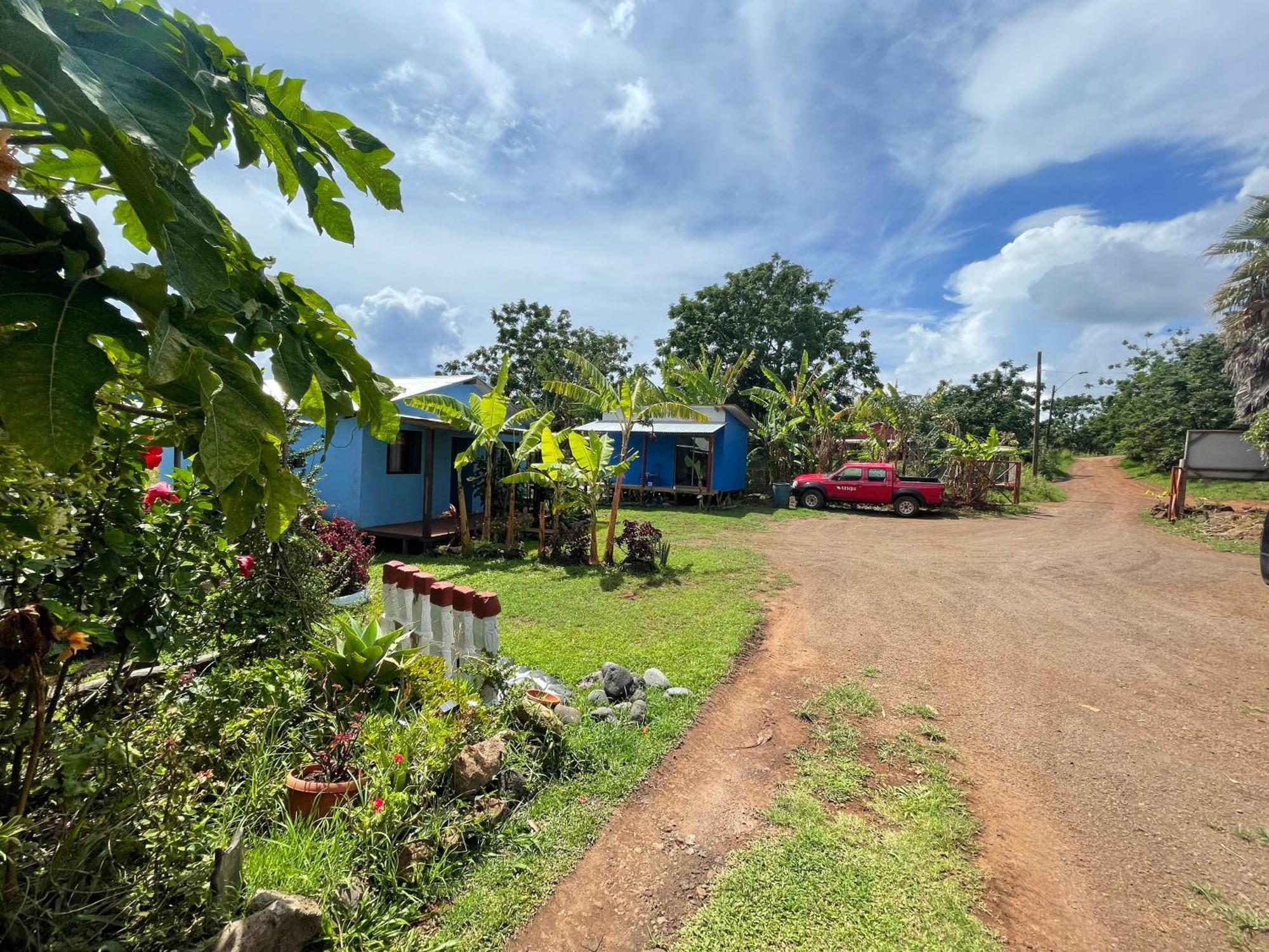 Pua vaenga Hostel Hanga Roa Bagian luar foto