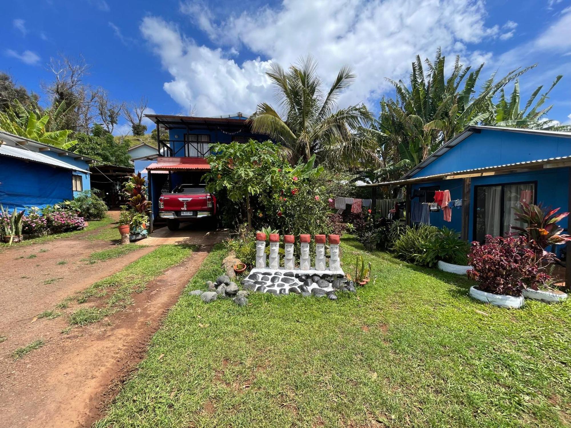 Pua vaenga Hostel Hanga Roa Bagian luar foto