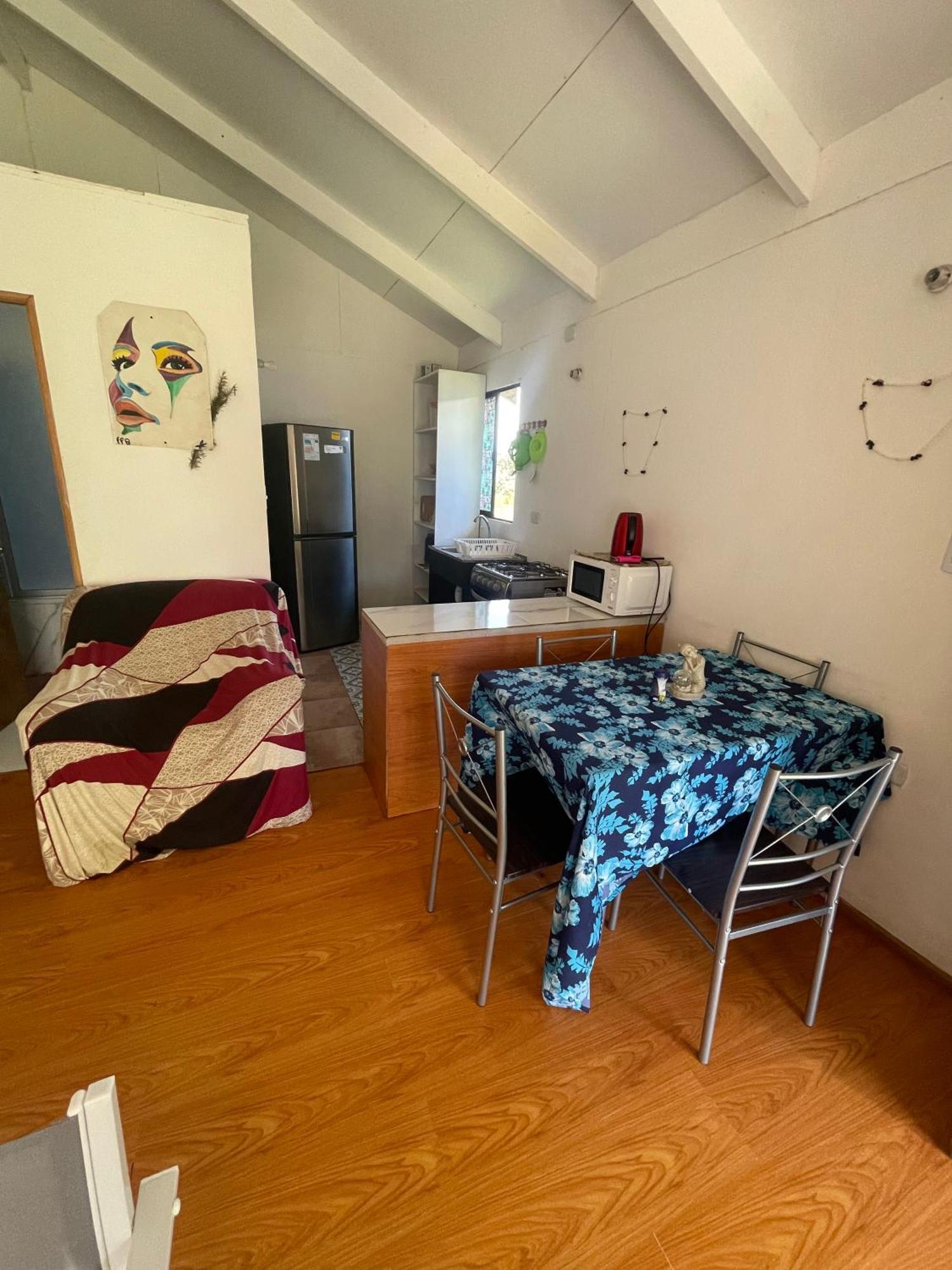 Pua vaenga Hostel Hanga Roa Bagian luar foto