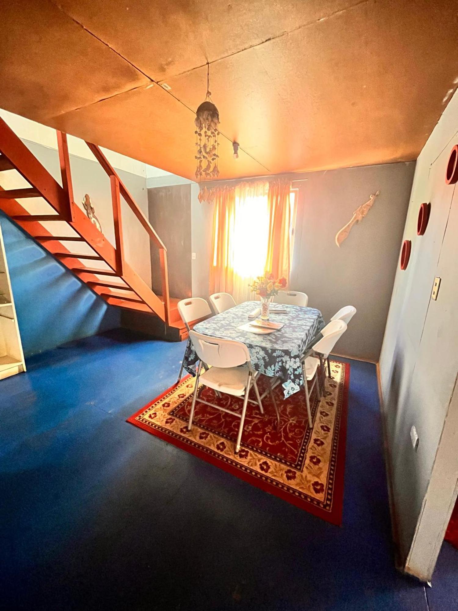 Pua vaenga Hostel Hanga Roa Bagian luar foto